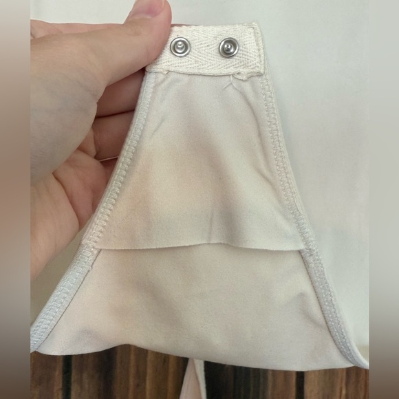 Rae Mode Beige Scoop Neck Bodysuit – Sleeveless Stretch Fit with Snap Closure - Picture 8 of 9